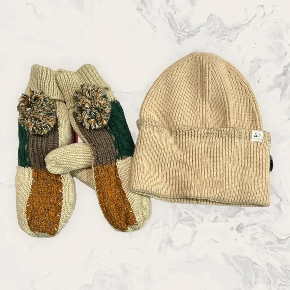 NEW Nordstrom BP. Bundle - Beanie and Mittens Set - Tan/ Brown - One Size